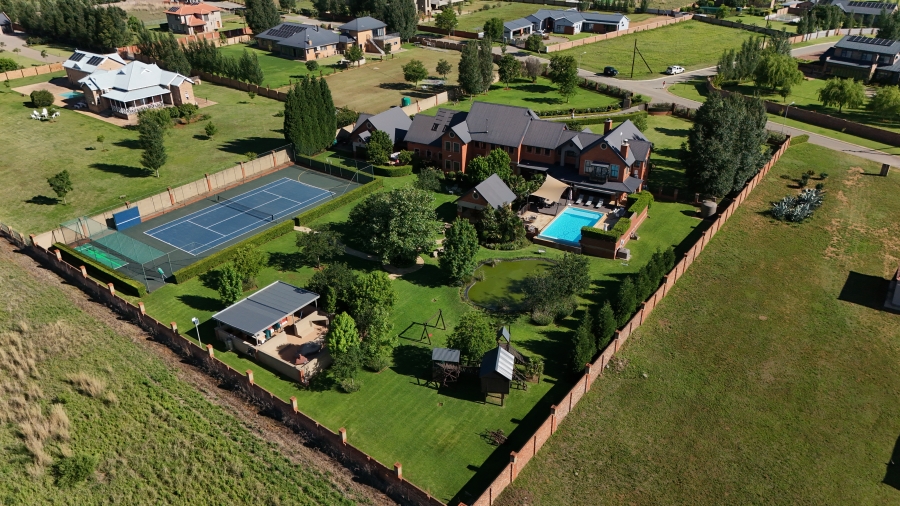 5 Bedroom Property for Sale in Grimbeeck Park North West